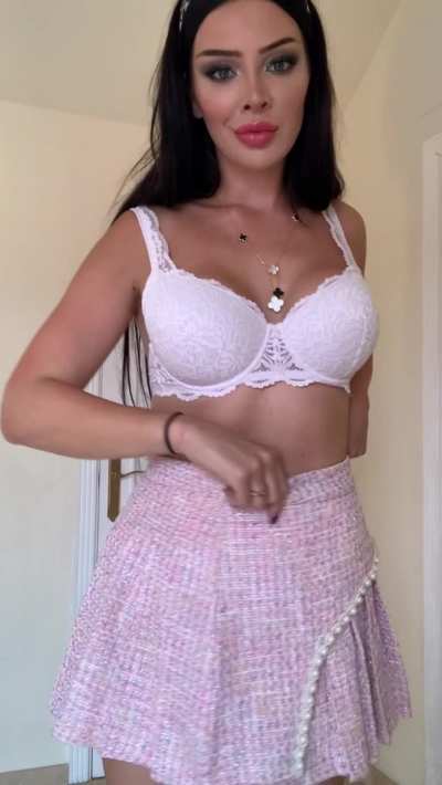 [F] If at least 5 guys like my teasing vids, I'll celebrate and fuck myself anal 🙈
