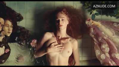 Hunter Schafer in Euphoria