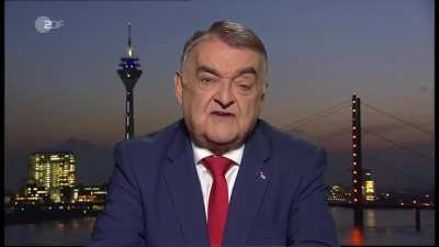 NRW Innenminister über Wissenschaft und Fakten