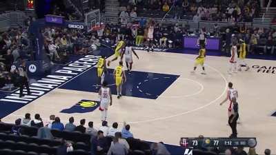 [Highlight] Eric Gordon gets the block then dots Jalen Green in the corner for his 6th three of the night