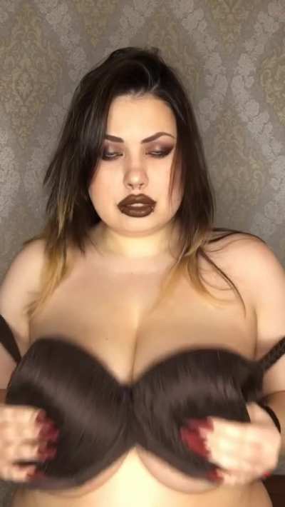 My tongue could do a better job of teasing you than my words can.😍