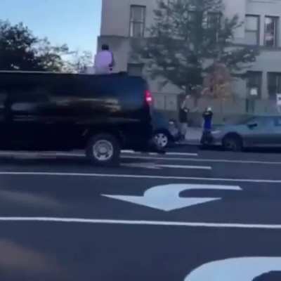 Trump returns to the white house from playing golf