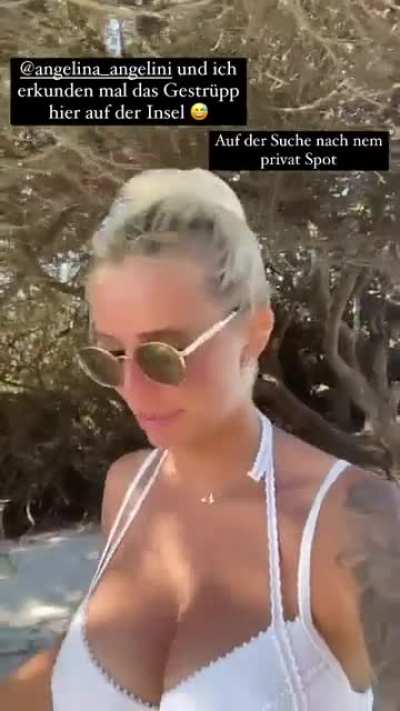 Carina Spack Bikini