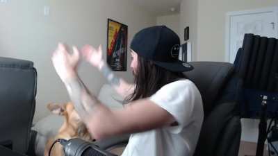 Ririsya Sneezes on Stream