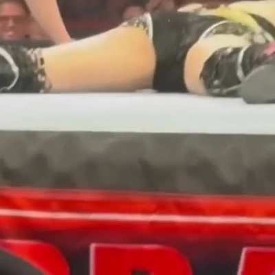 WWE Women&rsquo;s championship: Bayley (c) vs. Iyo Sky