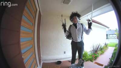 I step out of my house for one hour this entire week only to miss a surprise visit from Edward Scissorhands. I&rsquo;m devastated, and I appreciate his dedication to the role.