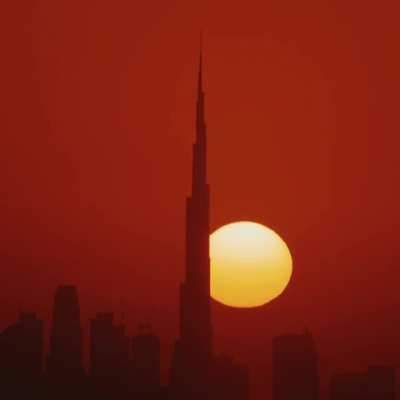 Here&rsquo;s a time-lapse I did of the golden sunset passing behind Burj Khalifa