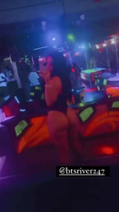 Ru$$!aLitt 🖤🍑