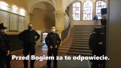 Ksiądz w owczej sk&oacute;rze.