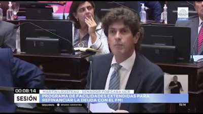 Lousteau basado leyó el libro Sinceramente, de Cristina Kirchner, para poner ejemplos de fuga de capitales