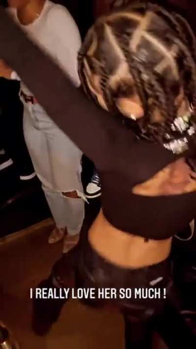 👀👀