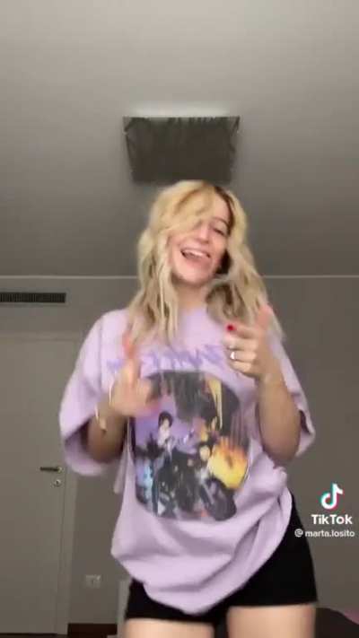 Marta Losito lingua👅+culo🍑
