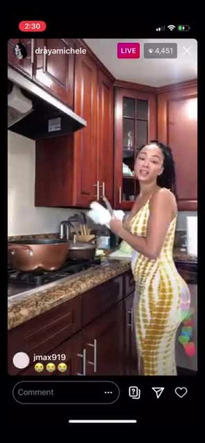 I&rsquo;d love to eat that ass in the kitchen