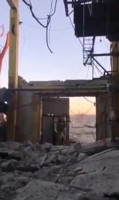 Russian forces clear a house (English sub)