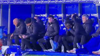 Alav&eacute;s coach's angry reaction to Real Madrid's late winning goal
