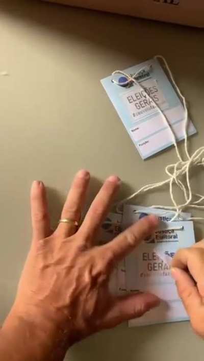 Oque vcs acham ? &eacute; certo tampar o 2022 para n&atilde;o parecer que est&atilde;o favorecendo um candidato?