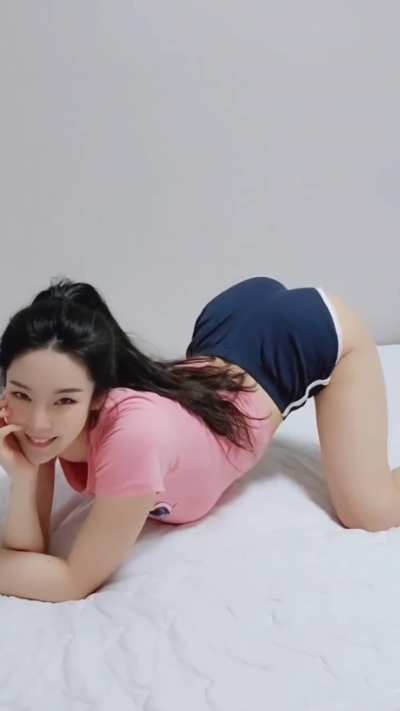 norajoy_official - Back arch