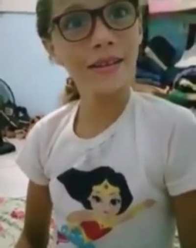 Assista e n&atilde;o fale nada
