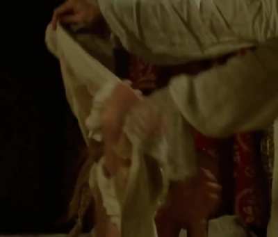 Uma Thurman topless