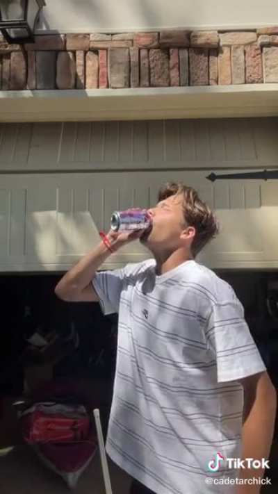 Bet you can&rsquo;t avoid burping before downing a seltzer either