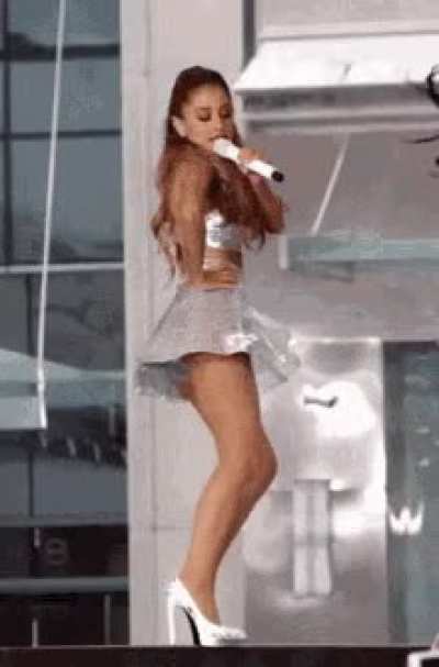 She is so sexy 🍑