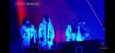 Coachella crowd sad booo