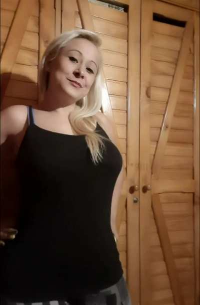 Deleted because someone on this subreddit said I am ugly, reuploading because I love myself😊