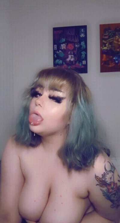 Would it turn you on if you knew how desperate I am for cock ? 😏