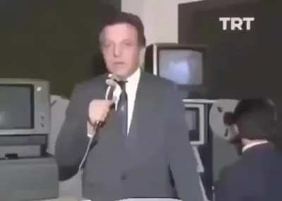 annem babamla benim hakkimda konusuyor