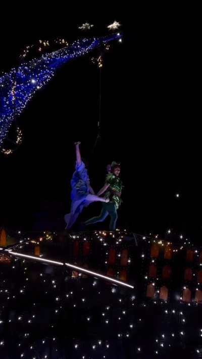 Peter Pan and Wendy flew for the first time during Starlight tonight!