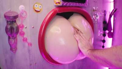 Freeuse Gloryhole