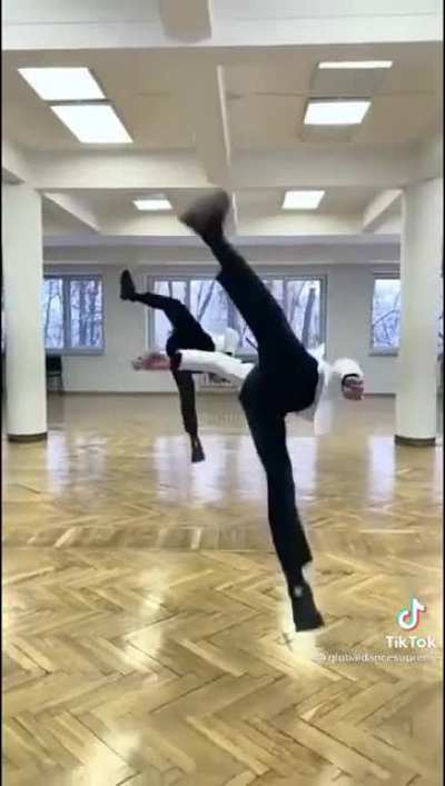 Staying synchronised while jumping