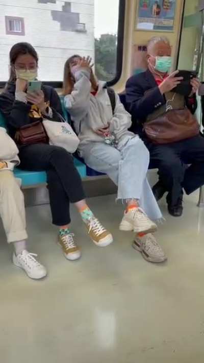 Old gramps watching porn on the metro but his earphones are unplugged (NSFW sound)