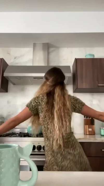 Quarantine Upskirt Twerk 🥺😍🍑💦