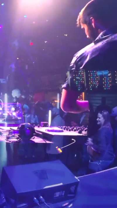 A DJ&rsquo;s worst nightmare - Entitled young women in the wild