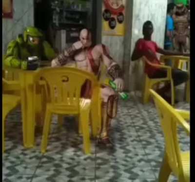 N sei como esse lugar ainda est&aacute; vivo