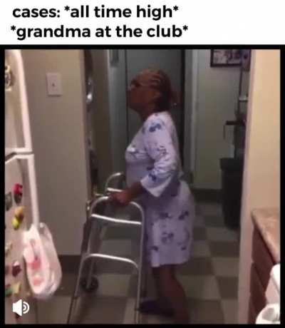 she whippin it tho 🤣🤣