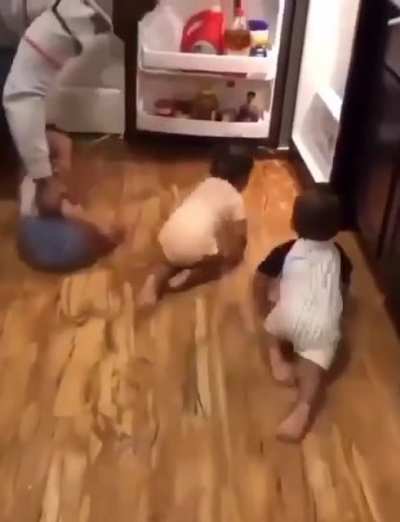 to close the fridge door