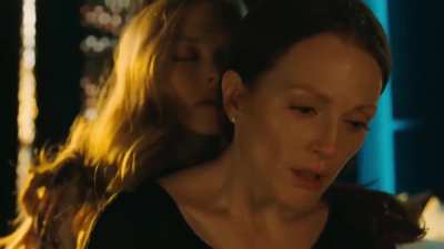 'Chloe' (2014) Juilane Moore &amp;amp; Amanda Sefried