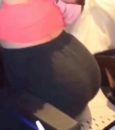 Wiggling that ass to hypnotize you 😵&zwj;💫🥵
