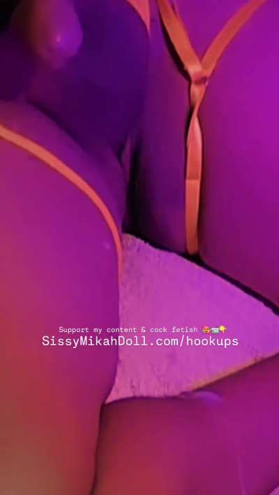 I sissygasm from sucking a BBC
