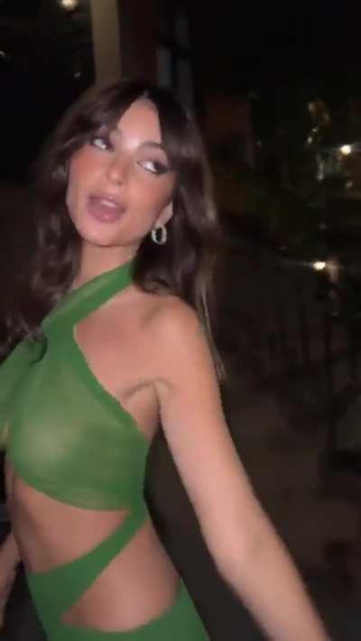 Emily Ratajkowski
