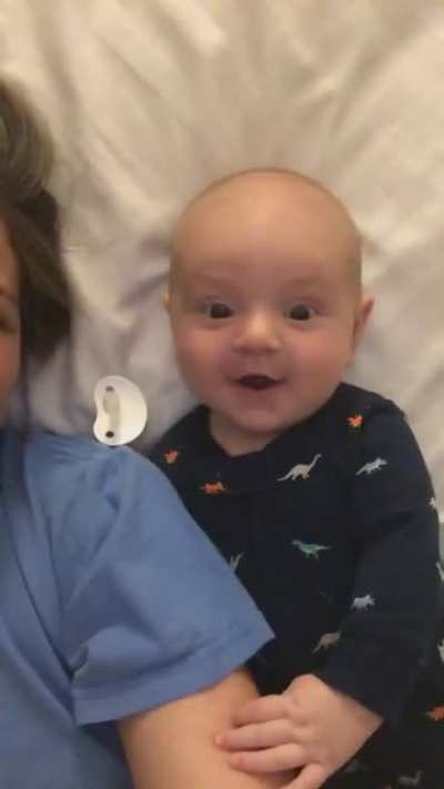 When you just can&rsquo;t believe that you&rsquo;re seeing TWO of Mommy.