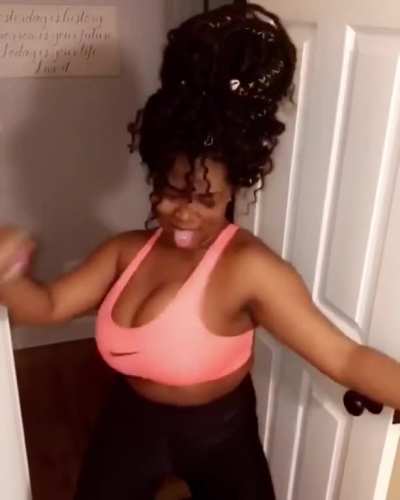 Big Titties 😍