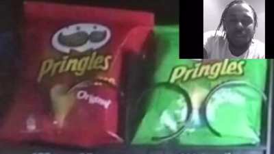 Pringle&rsquo;s in a bag???? 😳😳r/cursed images lol😭😭😂