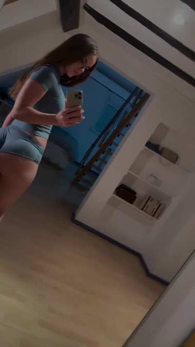 @helenaakln