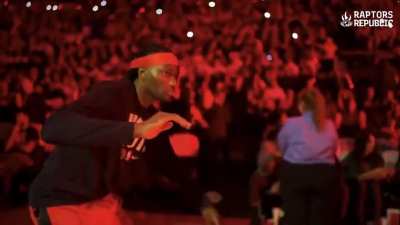 Precious tries to play it off during the Raptors intro 😂