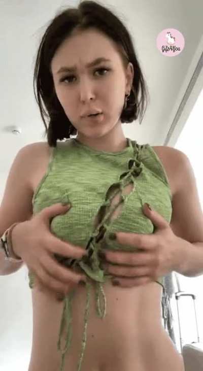 slap boobs like that 😜