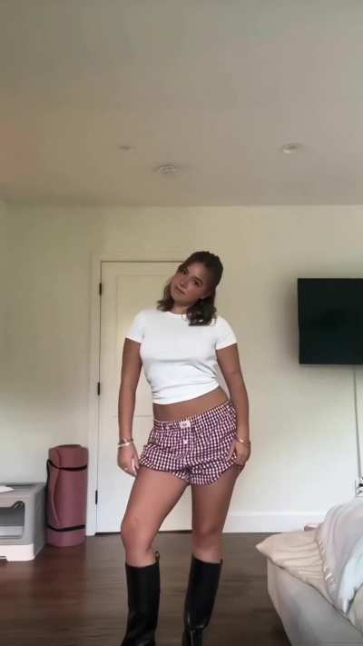 Sexy Kenzie