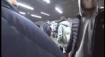 Пацаны помогают людям избежать штрафов, но не всем это нравится
